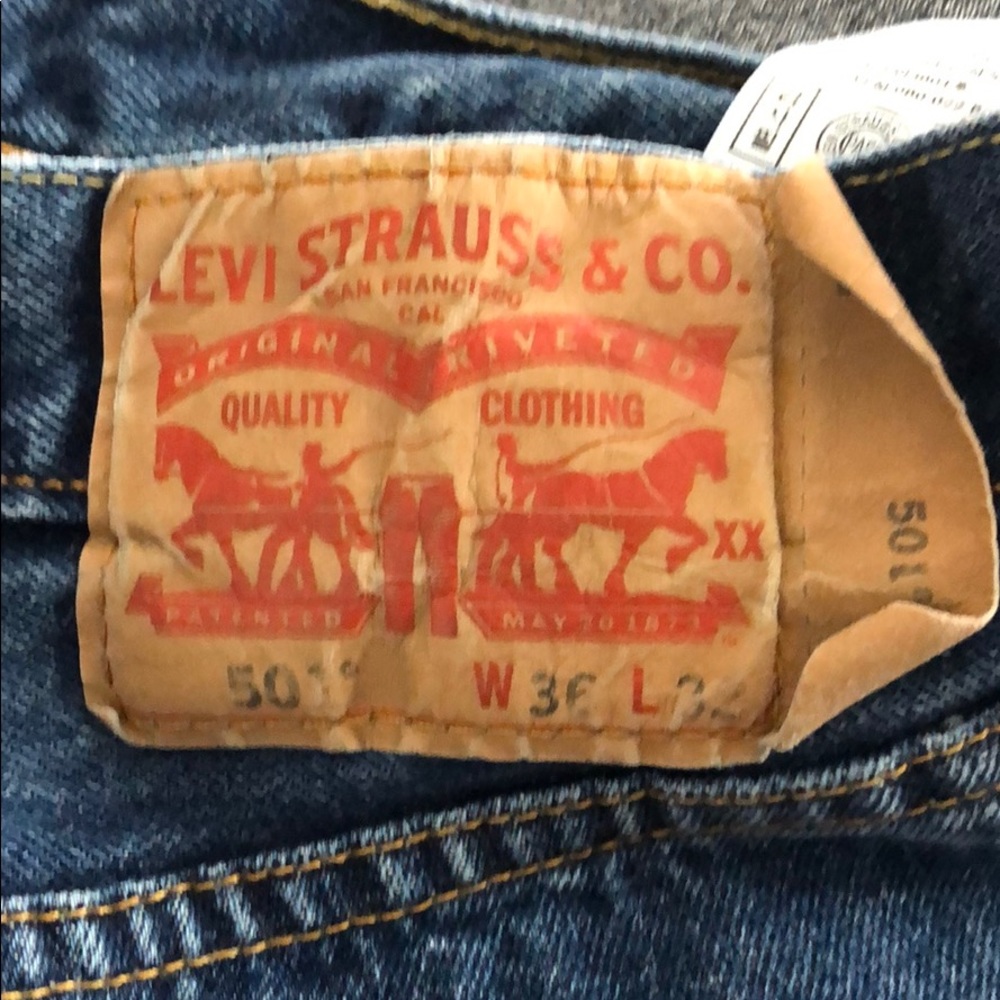 SOLD Levi’s 501 High Rise Cutoff Jean Shorts W36 - Picture 10 of 11